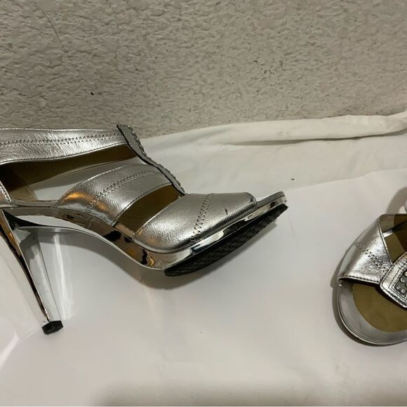 MICHAEL Michael Kors Berkeley T-Strap metallic silver Heels size 7 1/2 - Picture 5 of 10